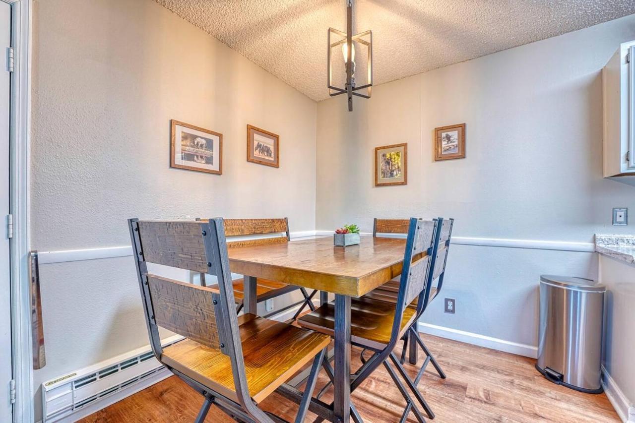 Riverfront Family-Friendly Condo Эйвон Экстерьер фото